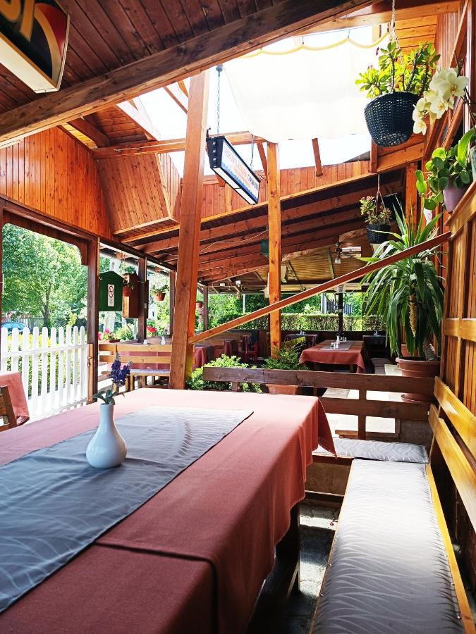 Janika Pension Вонярцвашгедь Екстер'єр фото