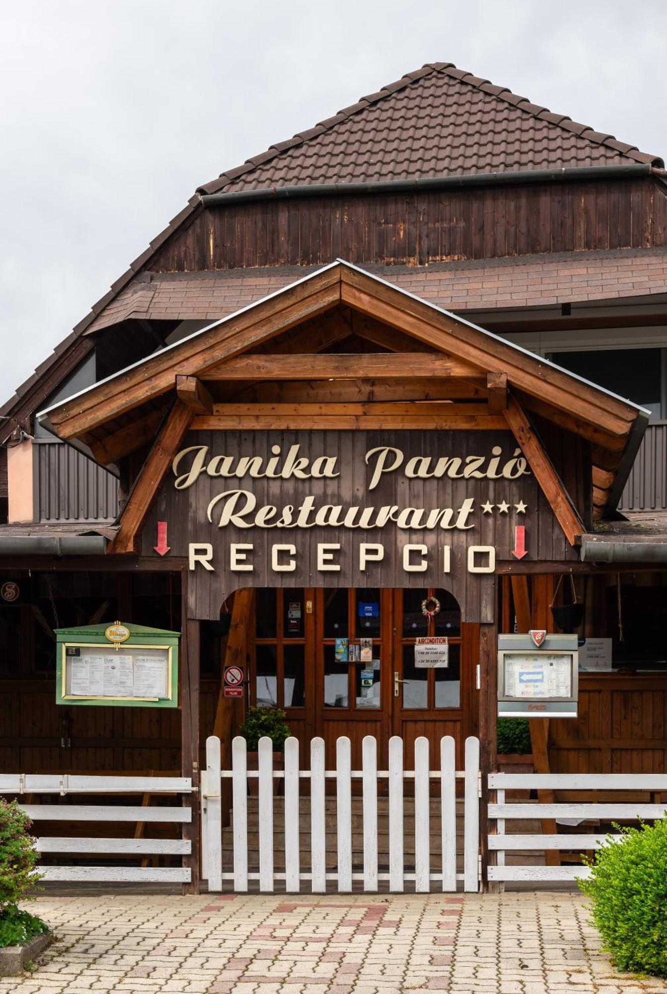 Janika Pension Вонярцвашгедь Екстер'єр фото